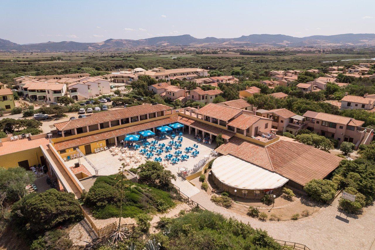 Baia Delle Mimose Aparthotel Badesi Kültér fotó