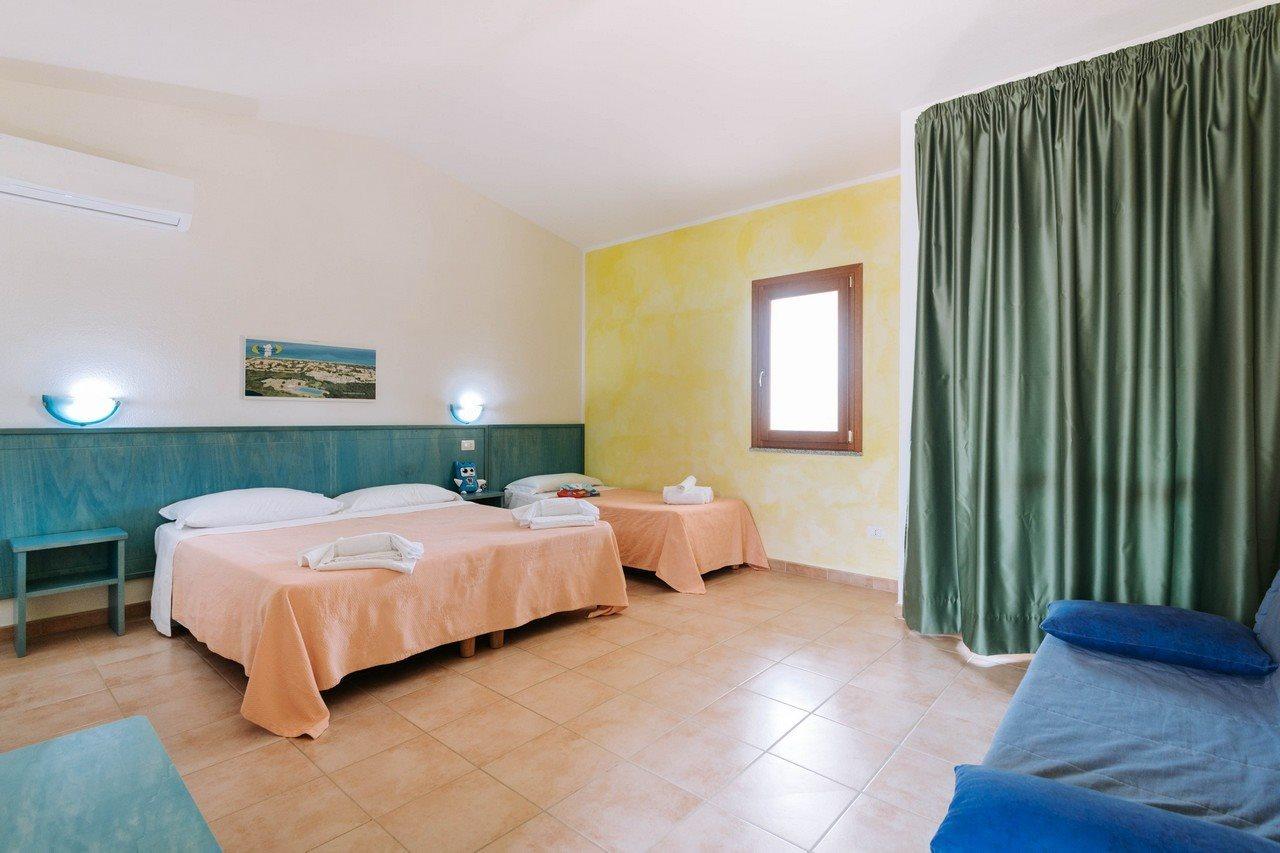 Baia Delle Mimose Aparthotel Badesi Kültér fotó