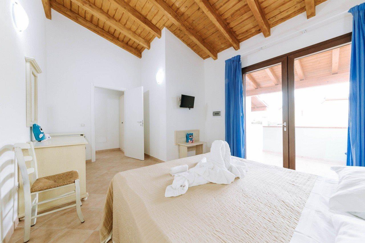 Baia Delle Mimose Aparthotel Badesi Kültér fotó