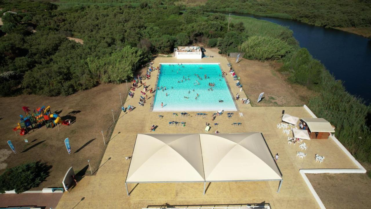 Baia Delle Mimose Aparthotel Badesi Kültér fotó