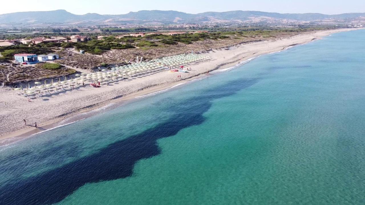 Baia Delle Mimose Aparthotel Badesi Kültér fotó