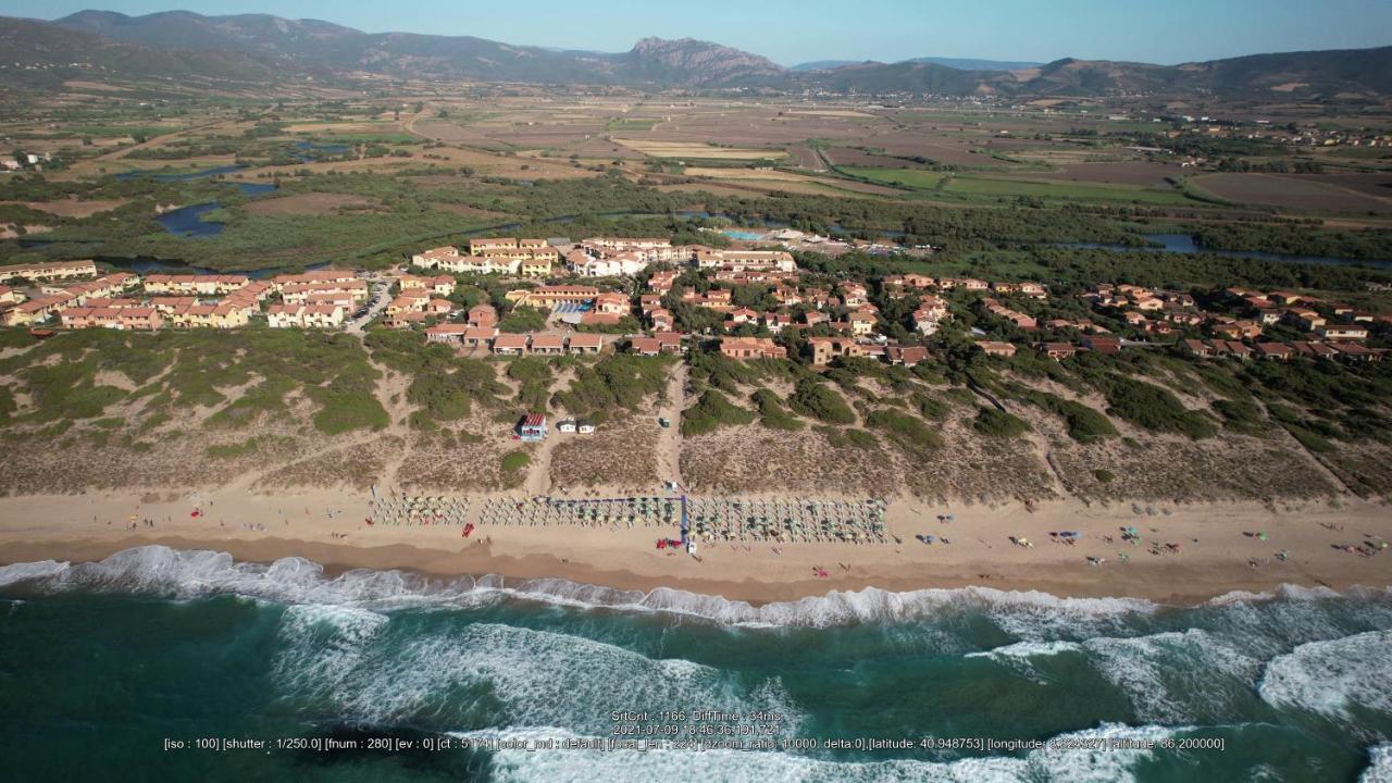 Baia Delle Mimose Aparthotel Badesi Kültér fotó