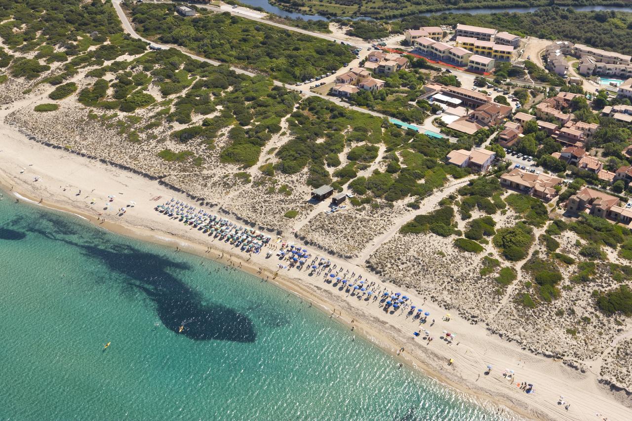 Baia Delle Mimose Aparthotel Badesi Kültér fotó