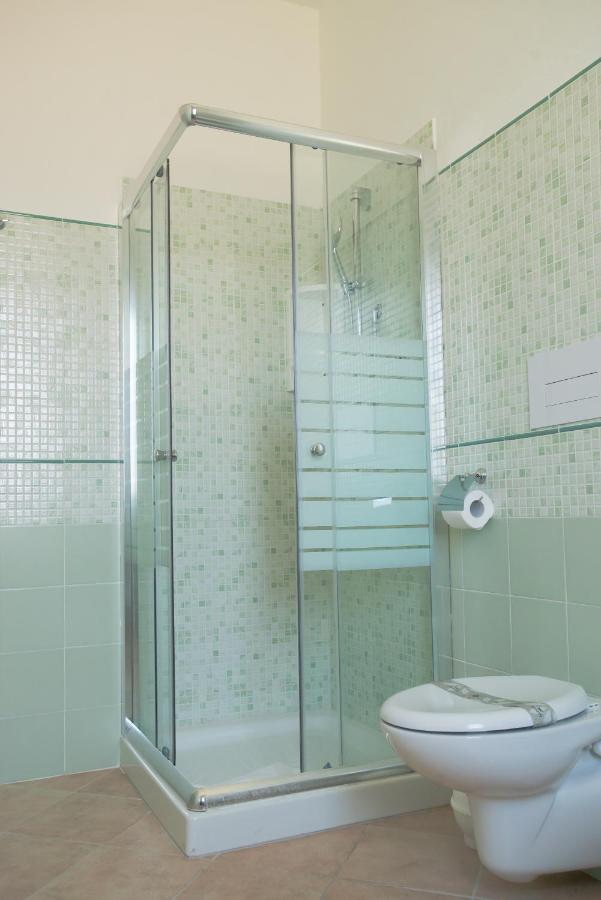 Baia Delle Mimose Aparthotel Badesi Kültér fotó