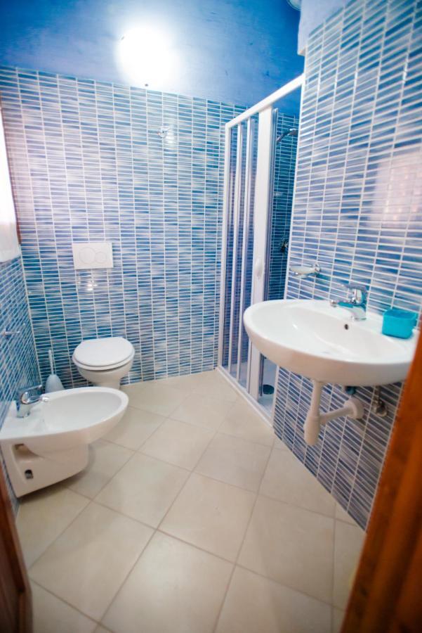 Baia Delle Mimose Aparthotel Badesi Kültér fotó